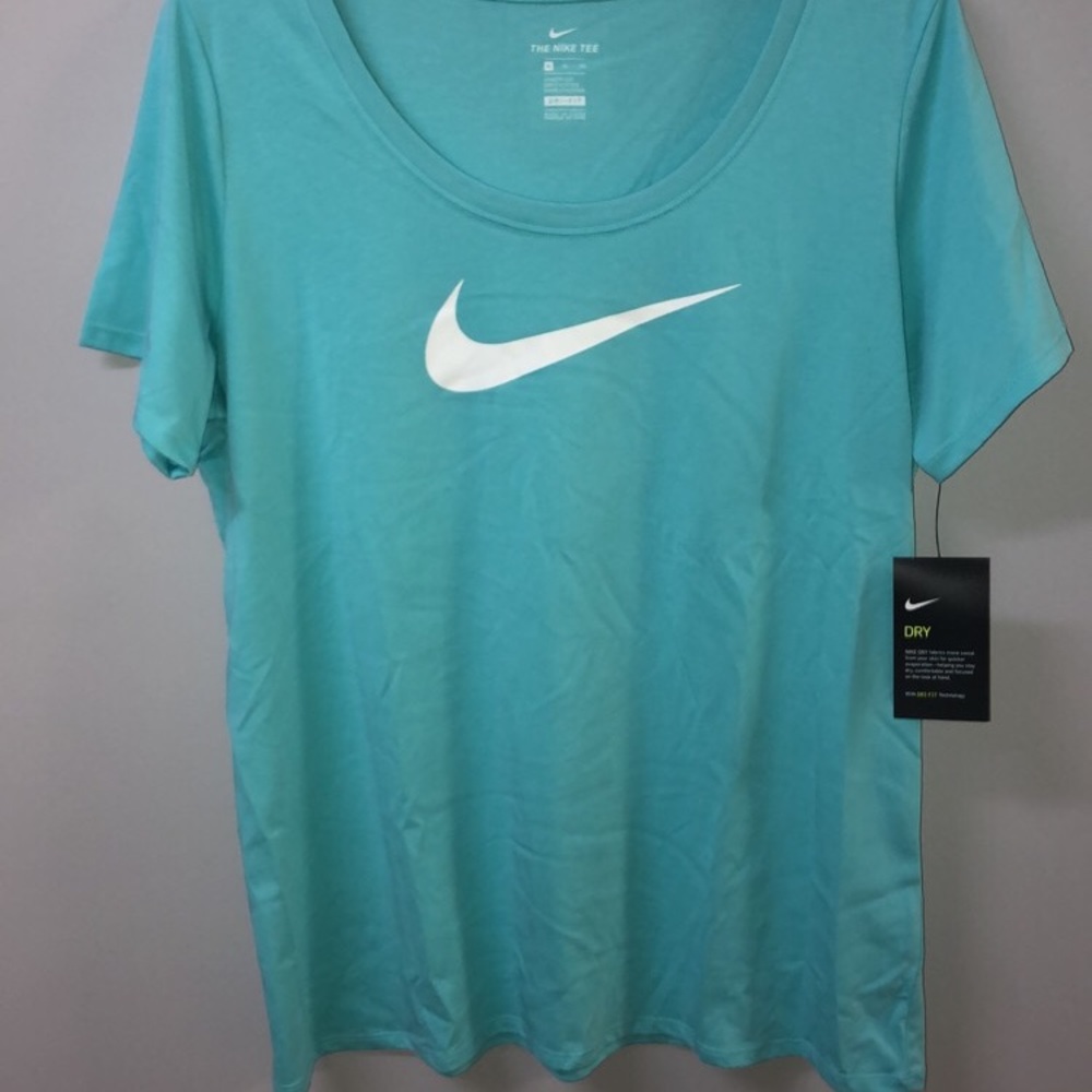 Blue nike top